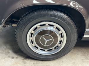 Image 26/38 of Mercedes-Benz 280 SL (1968)