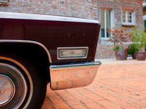 Bild 65/200 von Cadillac Coupe DeVille (1968)