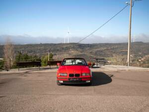 Bild 12/92 von BMW 325i (1994)