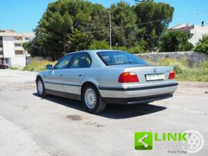 Bild 8/10 von BMW 728i (1999)