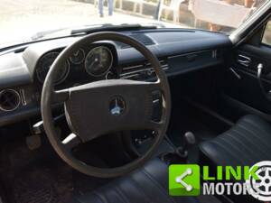 Bild 7/10 von Mercedes-Benz 200 D (1975)