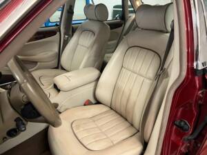 Bild 8/16 von Jaguar XJ 8 4.0 Executive (2000)