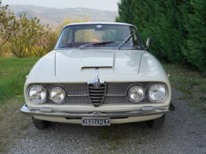 Image 4/32 of Alfa Romeo 2600 Sprint (1963)