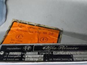 Bild 8/32 von Alfa Romeo 2000 Spider Veloce (1981)