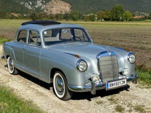 Bild 1/8 von Mercedes-Benz 219 (1956)