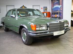 Imagen 3/28 de Mercedes-Benz 280 SE (1977)