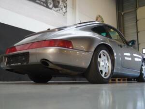 Image 34/50 of Porsche 911 Carrera 4 (1989)