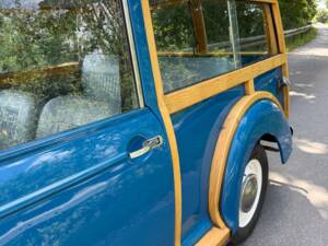 Immagine 11/22 di Morris Minor 1000 Traveller (1970)
