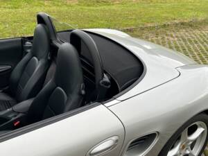 Image 41/49 of Porsche Boxster (1998)