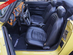 Image 3/50 of Triumph TR 6 (1975)