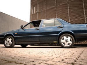 Image 4/43 of Lancia Thema 8.32 (1987)