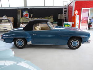 Image 13/89 of Mercedes-Benz 190 SL (1959)