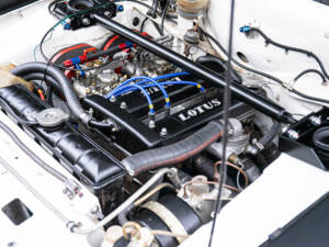 Image 16/40 of Ford Escort Twin Cam (1968)