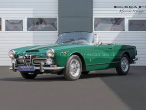 Afbeelding 2/15 van Alfa Romeo 2600 Spider (1965)