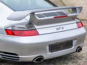 Image 12/25 of Porsche 911 GT2 (2001)