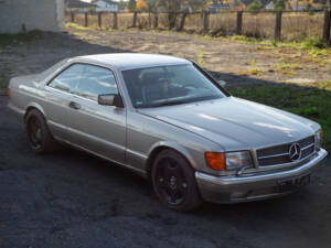 Image 46/95 of Mercedes-Benz 560 SEC (1985)