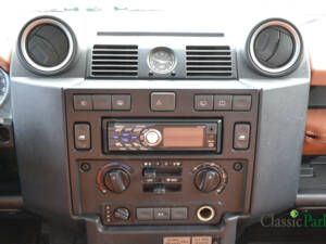 Image 31/50 of Land Rover Defender 90 TD4 (2008)