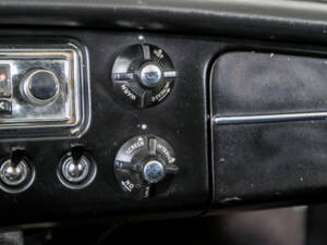 Image 25/50 de MG MGB (1967)