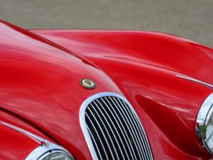 Image 24/37 of Jaguar XK 120 SE OTS (1954)