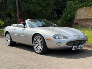 Bild 12/12 von Jaguar XKR (2001)