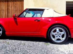 Image 4/9 of Porsche 911 Carrera 2 (1992)