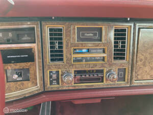 Bild 39/50 von Cadillac Eldorado Biarritz Coupé (1979)
