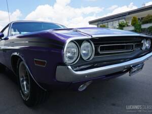 Image 32/59 of Dodge Challenger R&#x2F;T (1971)