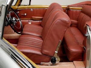 Image 10/25 of Mercedes-Benz 220 S Cabriolet (1959)