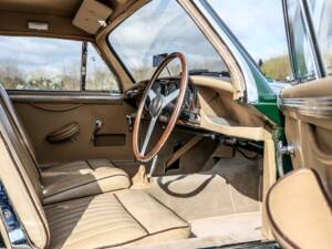 Afbeelding 7/39 van Aston Martin DB 2&#x2F;4 Mk II (1956)