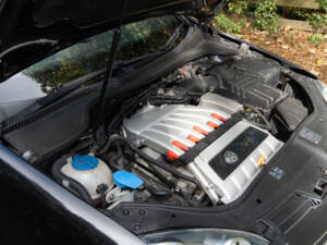 Image 15/18 of Volkswagen Golf V 3.2 R32 (2006)