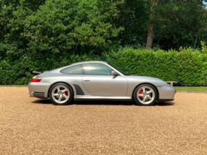 Bild 2/22 von Porsche 911 Carrera 4S (2003)