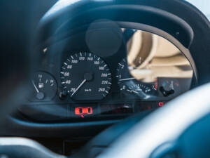 Imagen 22/37 de BMW 325Ci (2002)