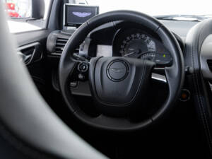 Image 12/32 of Aston Martin Cygnet (2012)