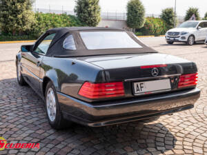 Imagen 32/34 de Mercedes-Benz 500 SL (1992)