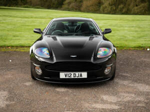 Immagine 7/50 di Aston Martin V12 Vanquish S (2005)