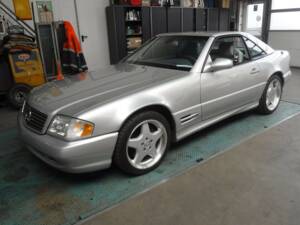 Imagen 20/49 de Mercedes-Benz SL 500 (2000)