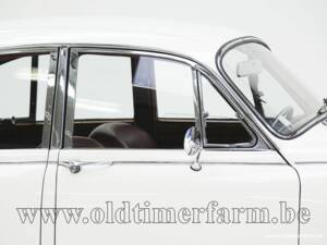 Image 14/15 de Jaguar Mk II 3.8 (1962)