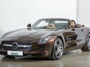 Image 1/20 de Mercedes-Benz SLS AMG Roadster (2011)