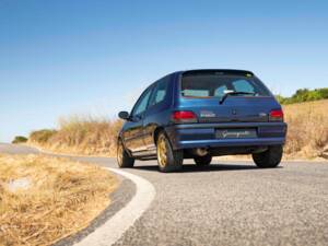 Image 27/87 de Renault Clio I Williams (1994)