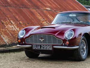 Imagen 11/30 de Aston Martin DB 6 Vantage (1969)