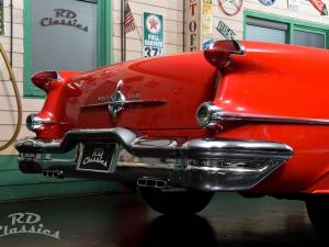 Image 11/50 of Oldsmobile 98 Starfire (1956)