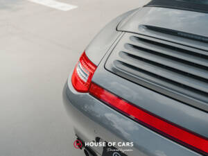 Image 20/43 of Porsche 911 Carrera 4 GTS (2012)