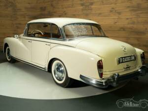 Image 7/19 de Mercedes-Benz 300 SE (1961)