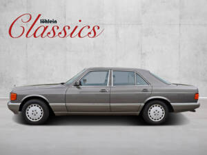 Image 4/23 of Mercedes-Benz 300 SE (1990)