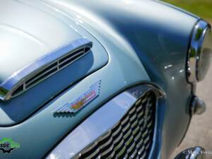 Image 26/51 of Austin-Healey 100&#x2F;6 (BN4) (1958)