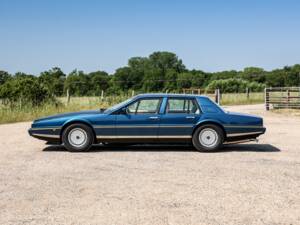 Immagine 9/28 di Aston Martin Lagonda (1987)