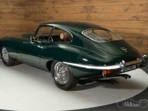 Image 8/19 de Jaguar E-Type (1969)