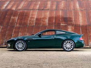 Immagine 9/45 di Aston Martin V12 Vanquish S (2005)