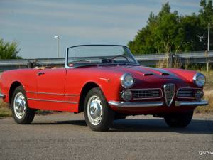 Image 5/24 de Alfa Romeo 2000 Spider (1960)