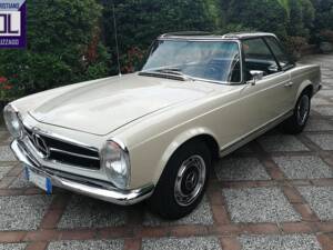 Image 8/81 of Mercedes-Benz 250 SL (1968)